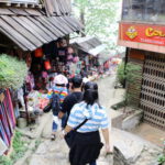 ซาปา เวียดนามเหนือ ตอนที่ 3/4 10 ครูสนิท วิทยากรฝึกอบรม KRU SANIT cat cat village intrance ครูสนิท วิทยากรฝึกอบรม ทัศนคติเชิงบวก KRU SANIT