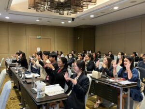 ฉากทัศน์สังคมการทำงานของไทยก่อนปี 2030 24 ครูสนิท วิทยากรฝึกอบรม KRU SANIT kru sanit.com 2030 line album 67 12 ครูสนิท วิทยากรฝึกอบรม ทัศนคติเชิงบวก KRU SANIT